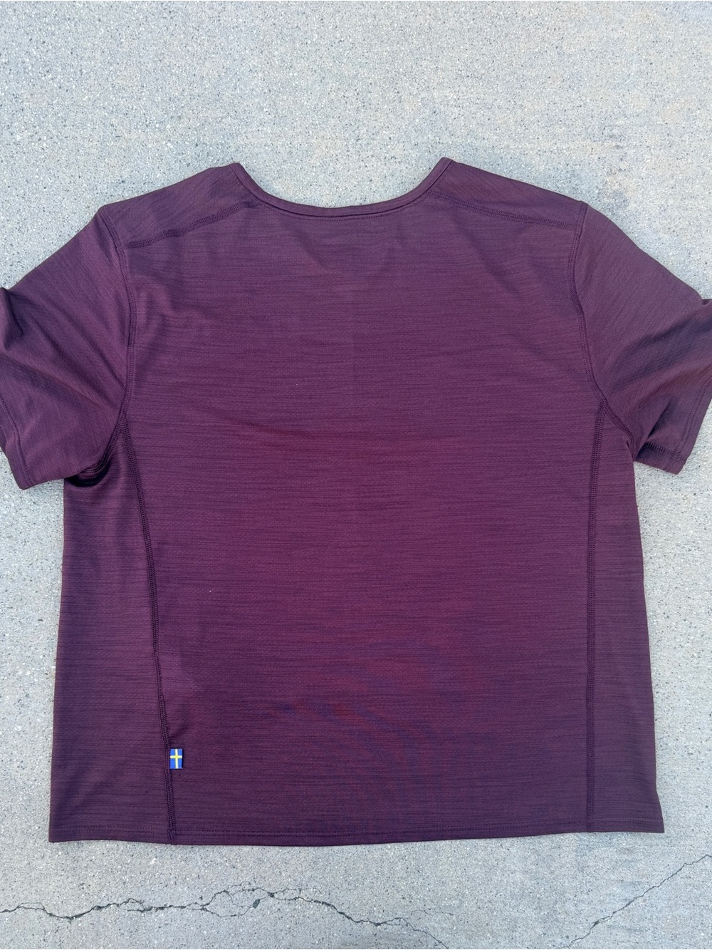 Fjallraven Women's Abisko Lite Short Sleeve T-Shirt - XS Maroon / Burgendy - Picture 3 of 8